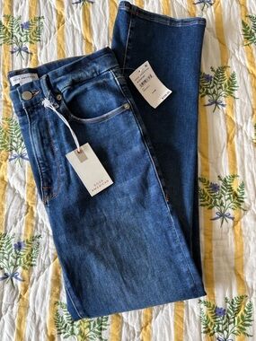 Good American Straight Leg Jeans in Deep Blue Wash